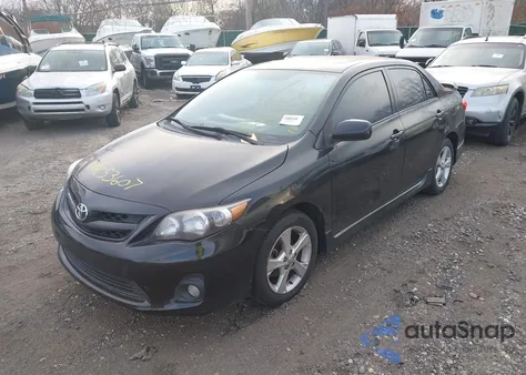 2011 Toyota Corolla S z USA, uszkodzony, nr VIN 2T1BU4EE8BC661356